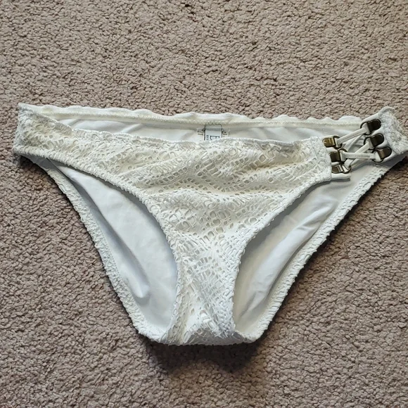 EUC Becca by Rebecca Virtue Bikini Bottoms 🌈 🌈 - Picture 1 of 6